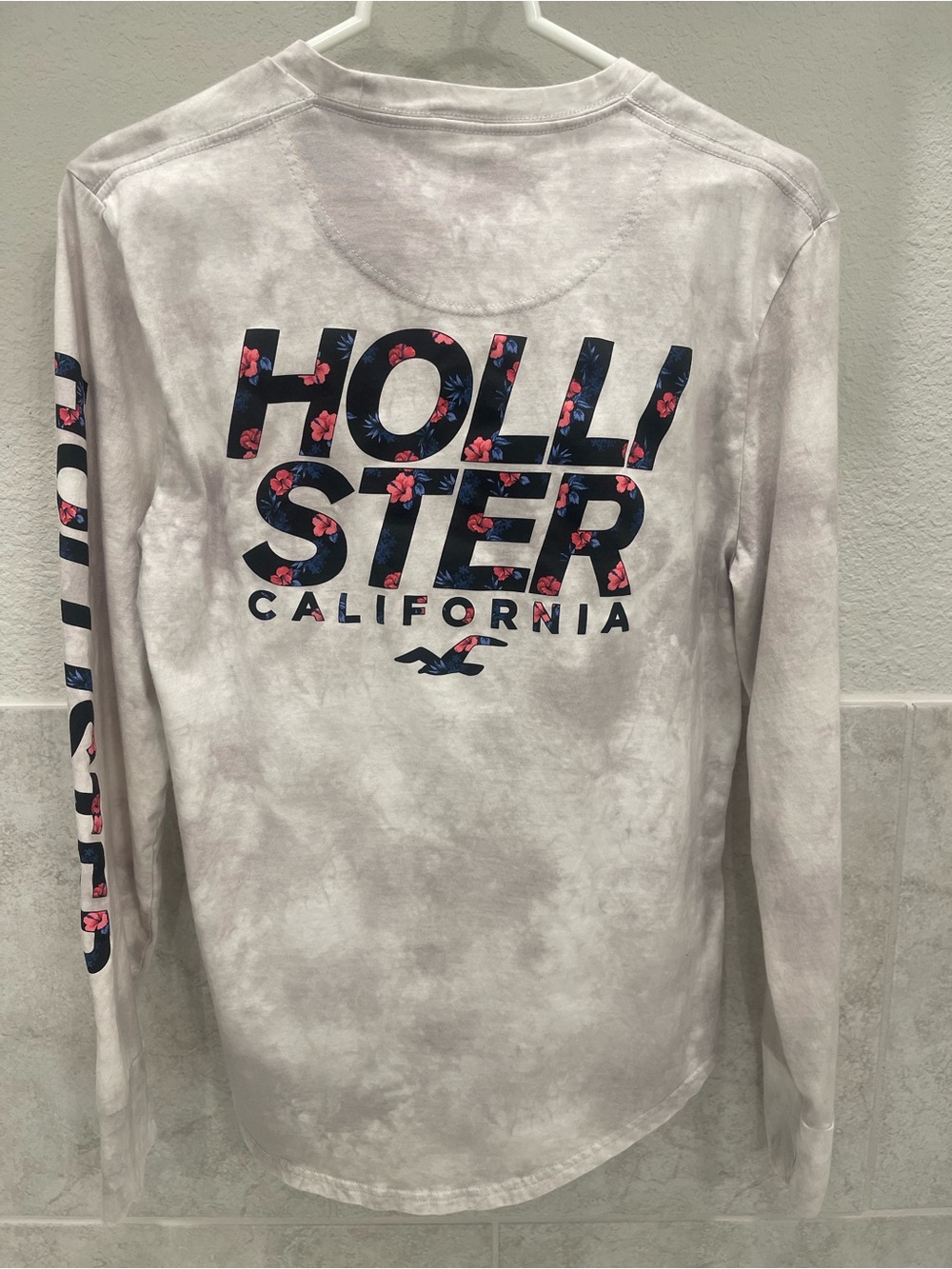 Hollister California Tie-Dye Long Sleeve Shirt Graphic Tee Gray Size Small